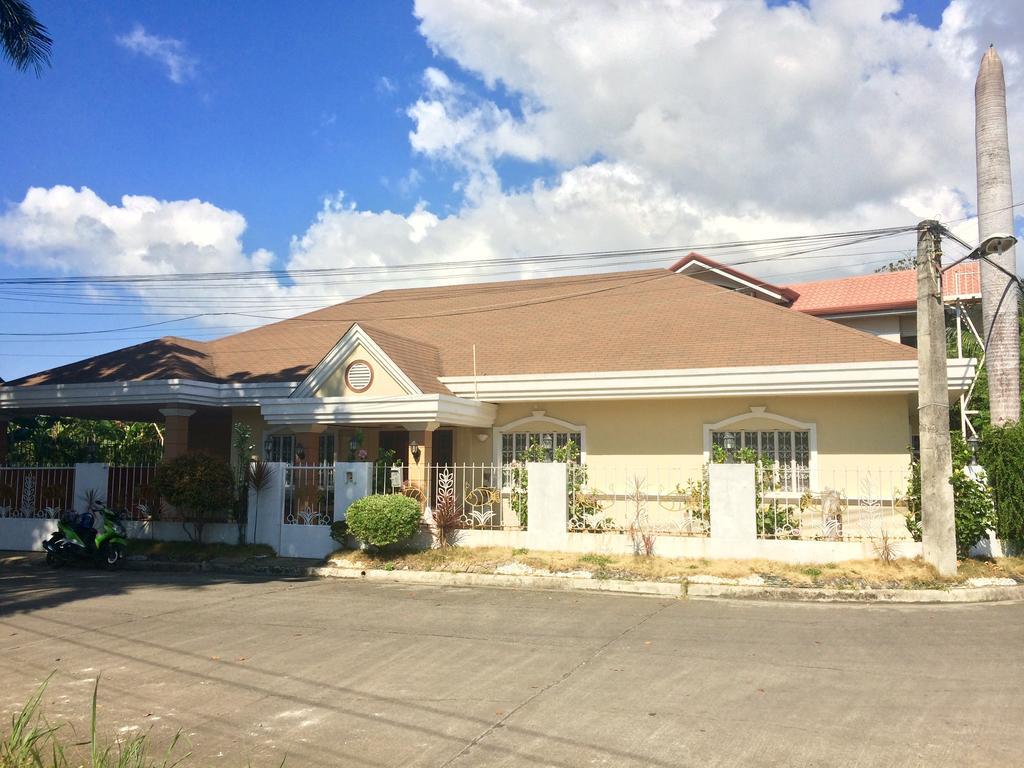 Dee Guesthouse White Sands Мактан Экстерьер фото