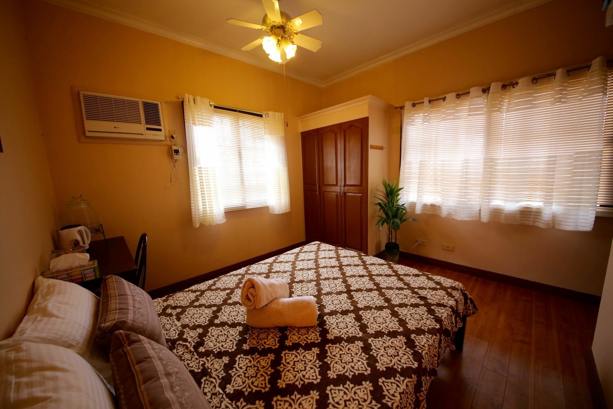 Dee Guesthouse White Sands Мактан Экстерьер фото